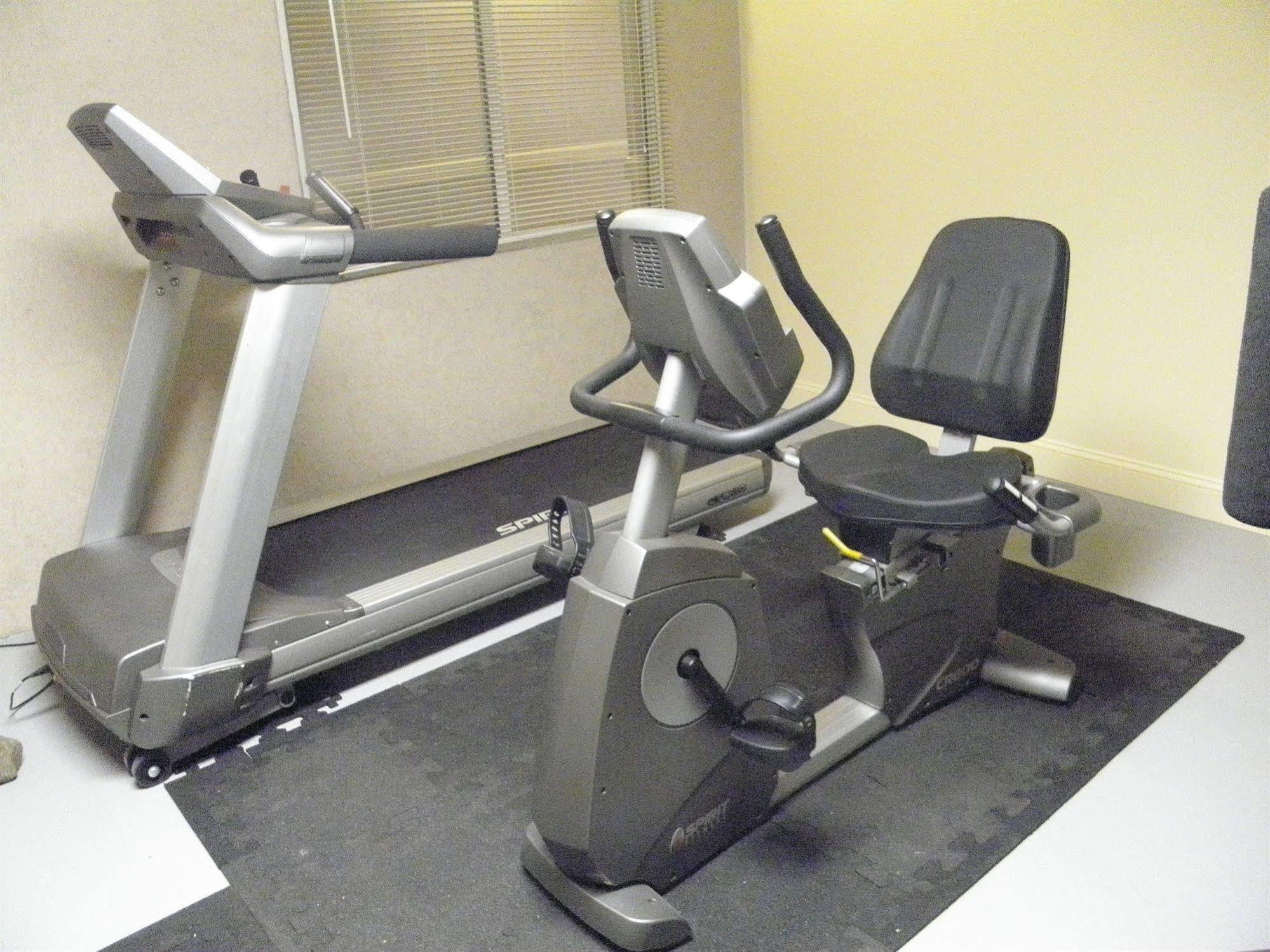 Regency Inn & Suites West Springfield Eksteriør bilde